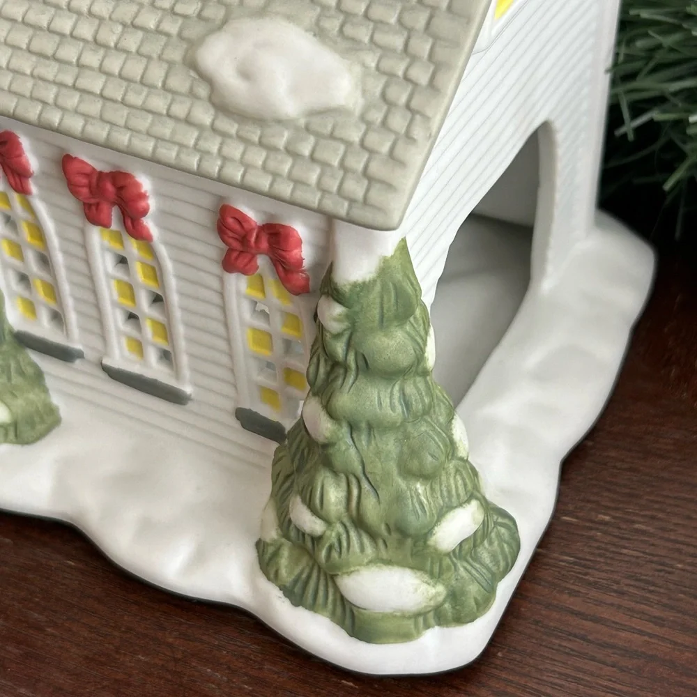Vintage PartyLite Village THE CHURCH Porcelain Bisque Tealight Candle Holder